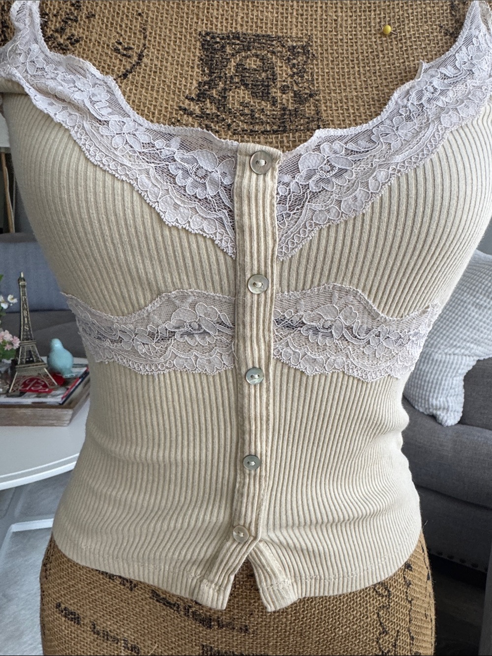 Cream Lace-Trim Ribbed Button Tank - Picture 4 of 6